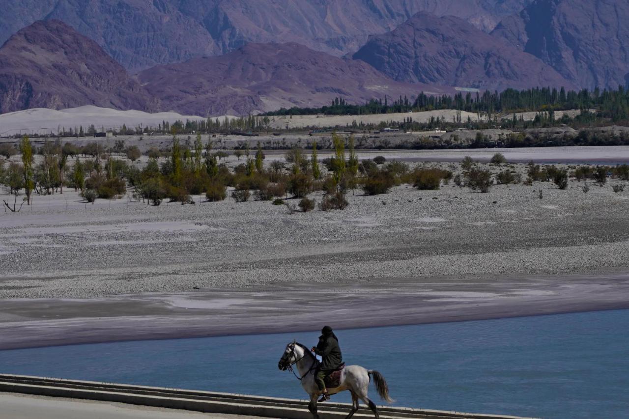 Hotel Mountain Lodge Skardu Eksteriør billede