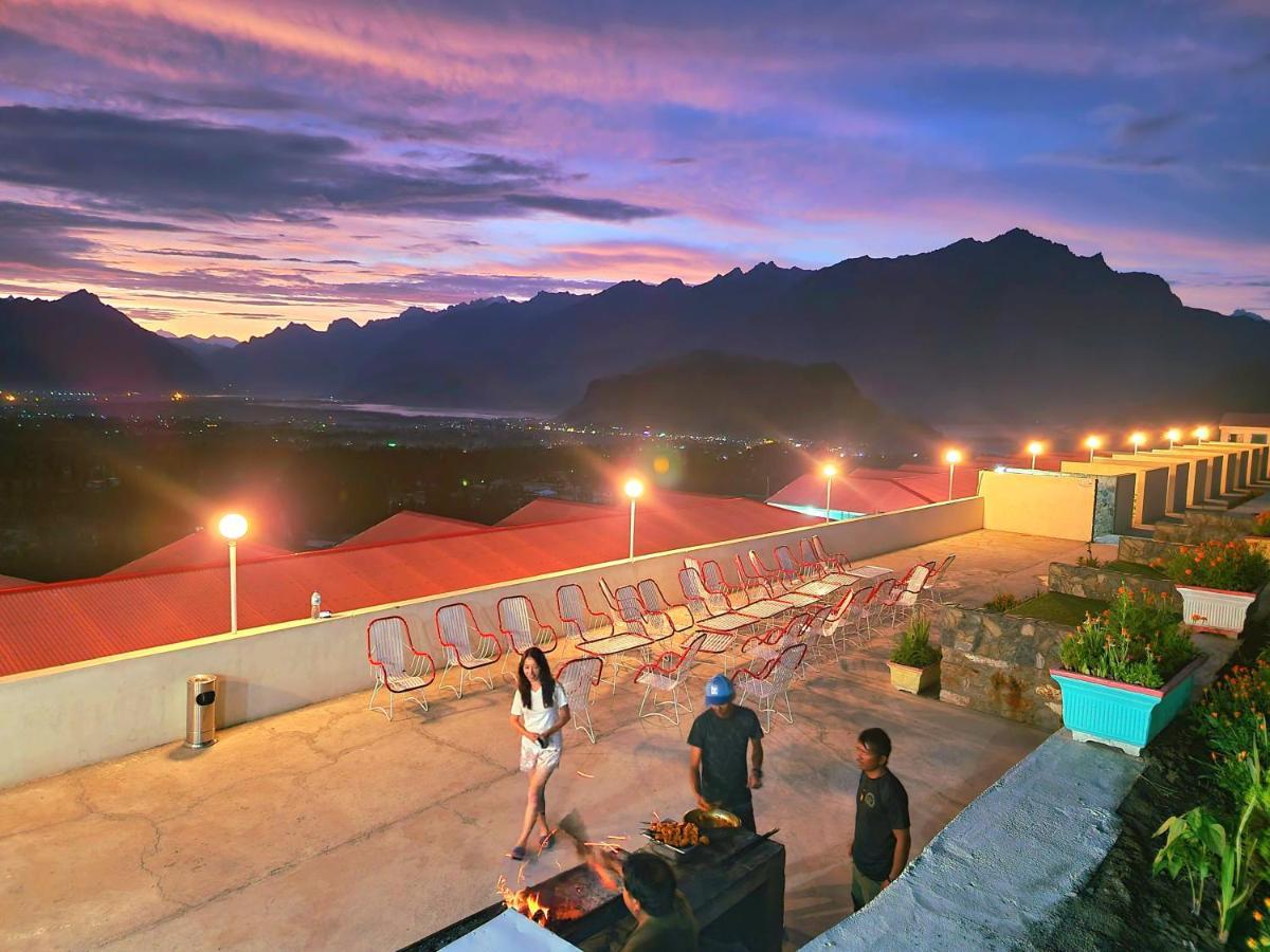 Hotel Mountain Lodge Skardu Eksteriør billede