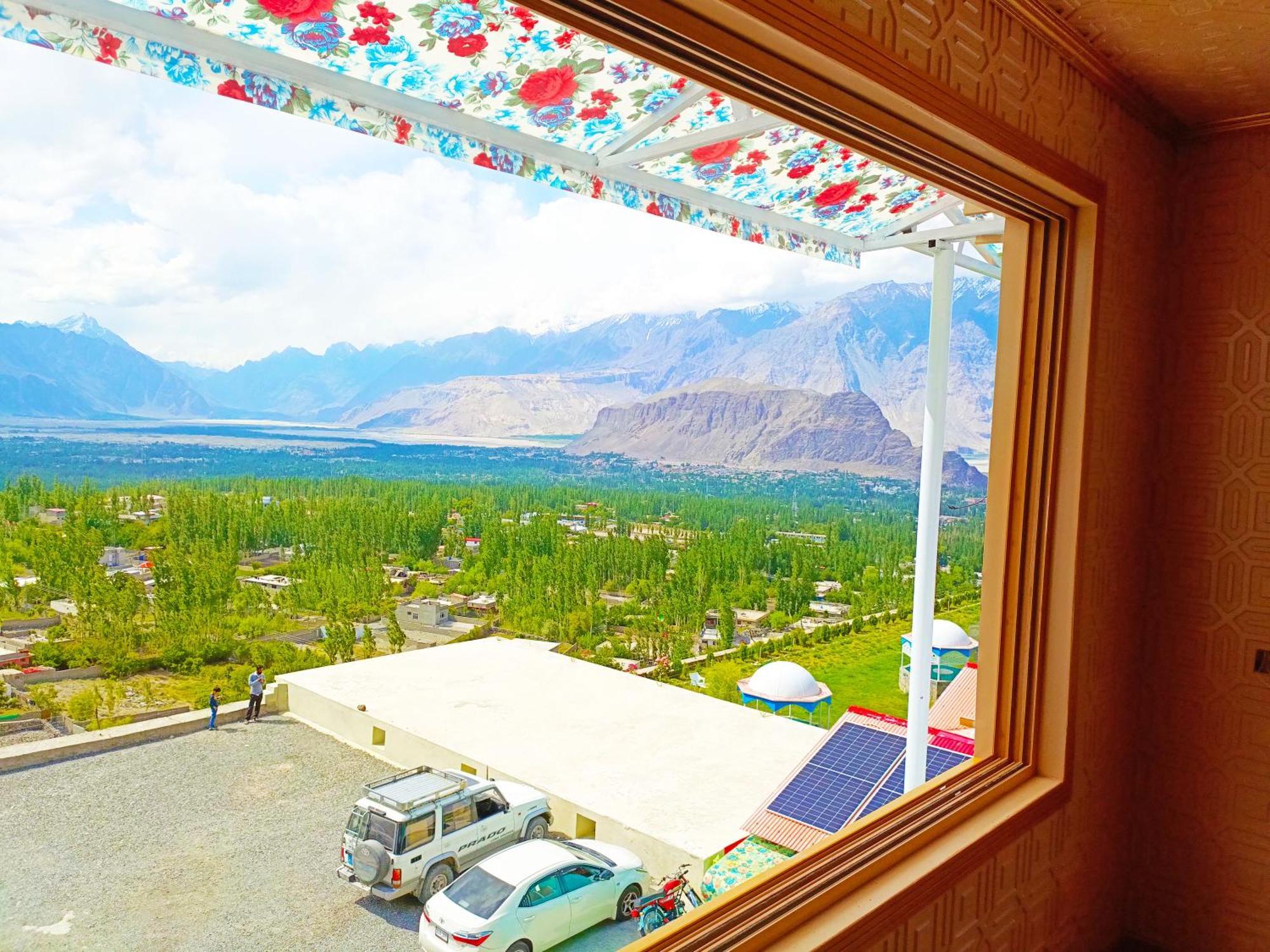 Hotel Mountain Lodge Skardu Eksteriør billede