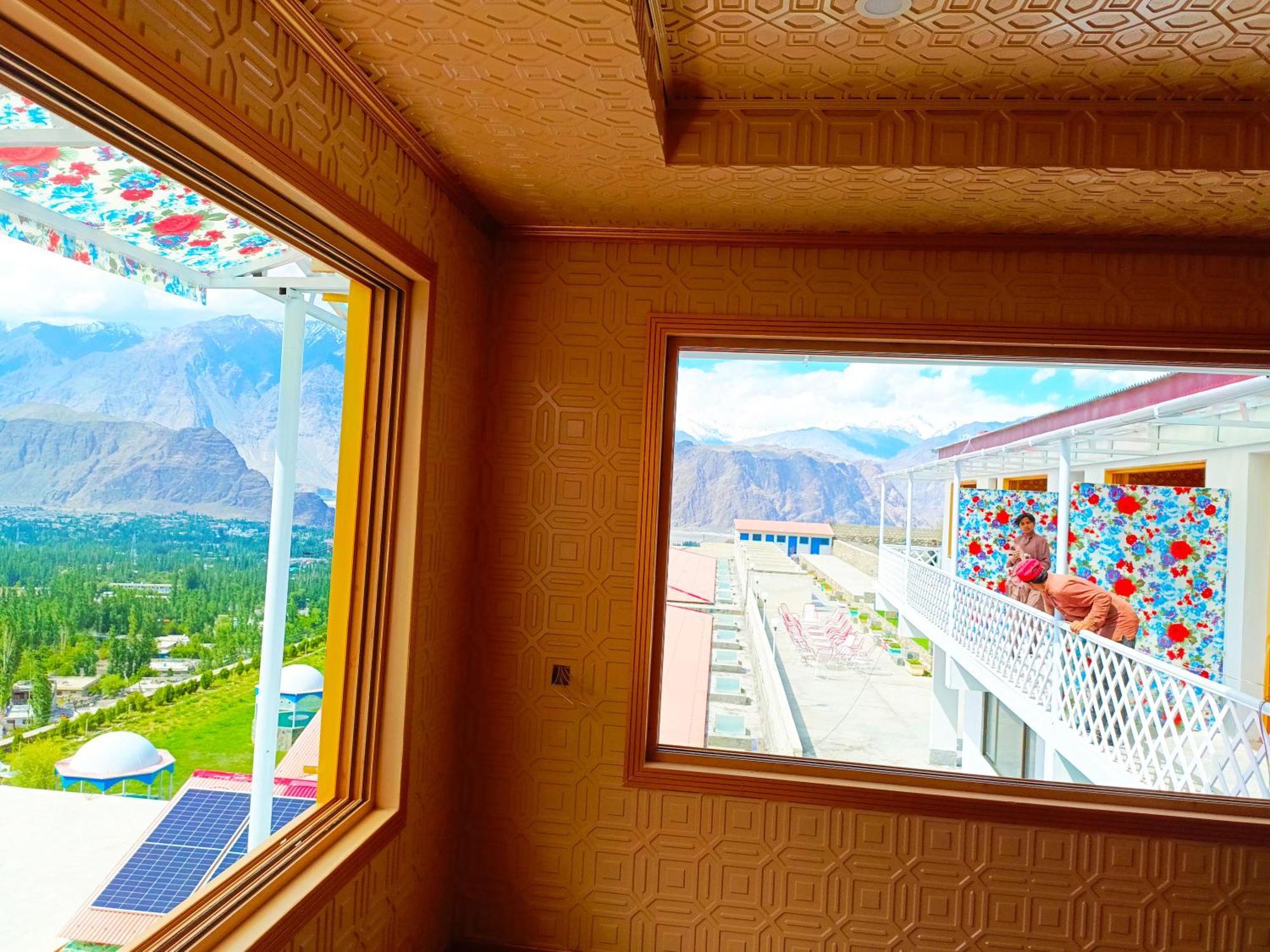 Hotel Mountain Lodge Skardu Eksteriør billede
