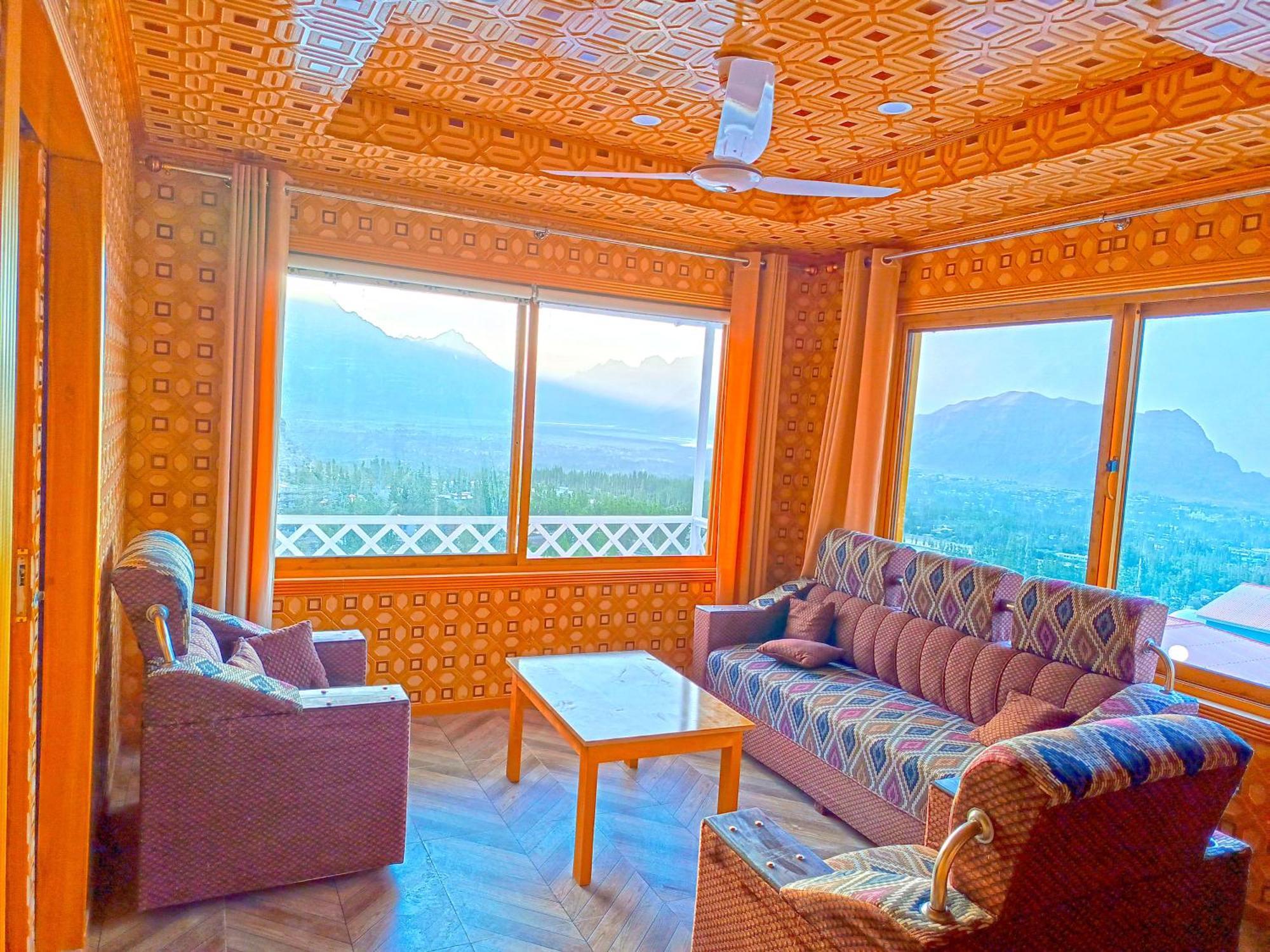 Hotel Mountain Lodge Skardu Eksteriør billede