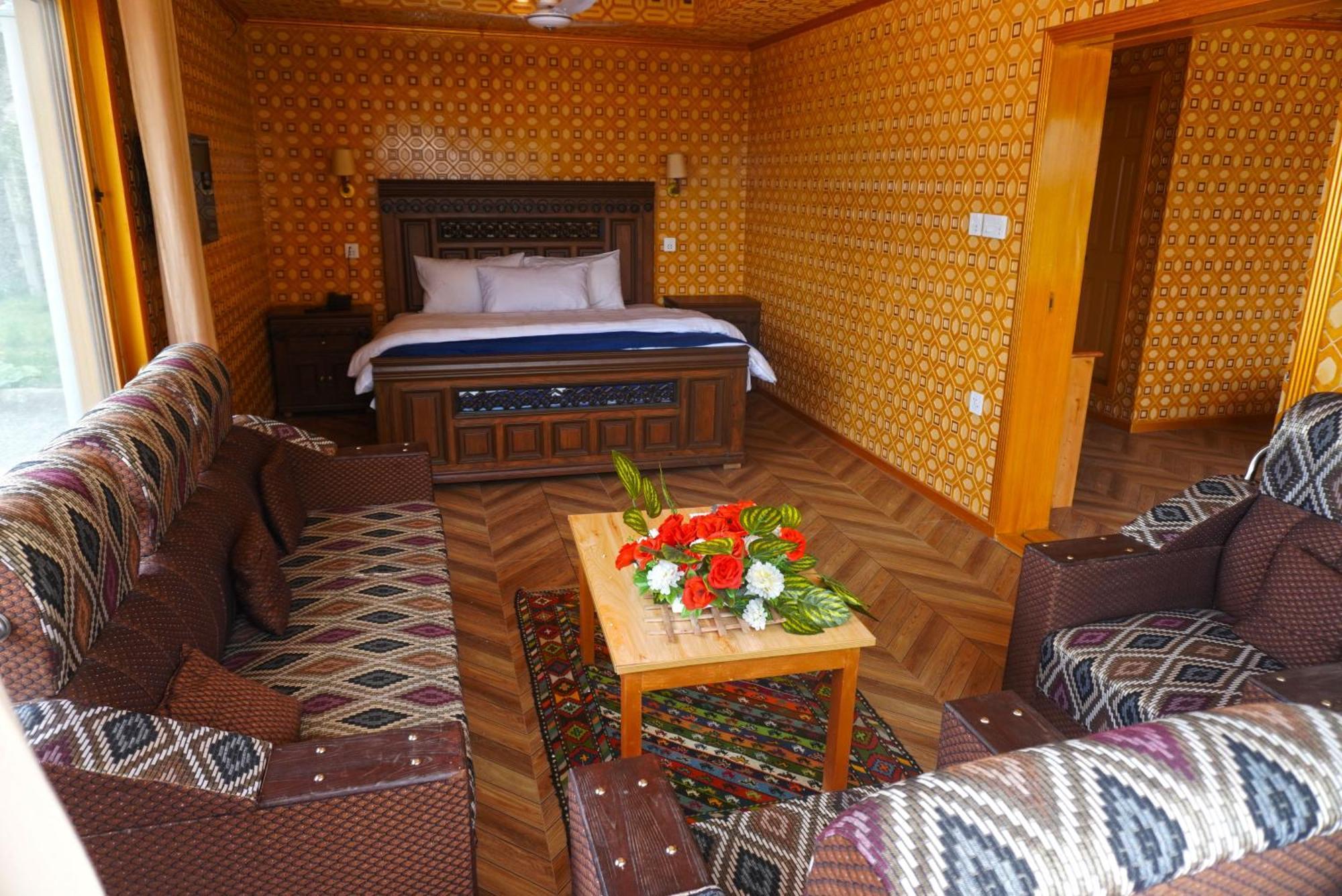 Hotel Mountain Lodge Skardu Eksteriør billede